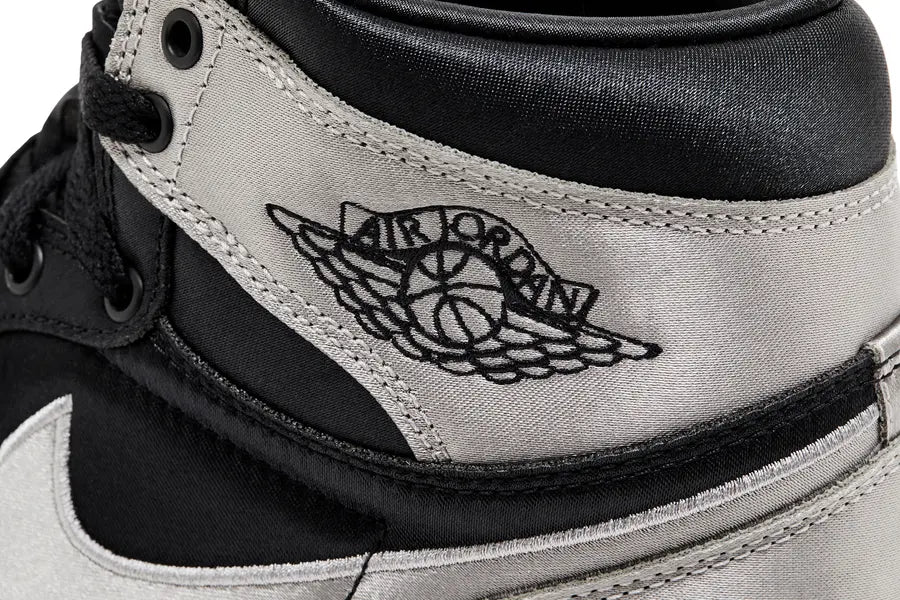 WMNS AIR JORDAN 1 RETRO HIGH OG BLACK MEDIUM GREY
