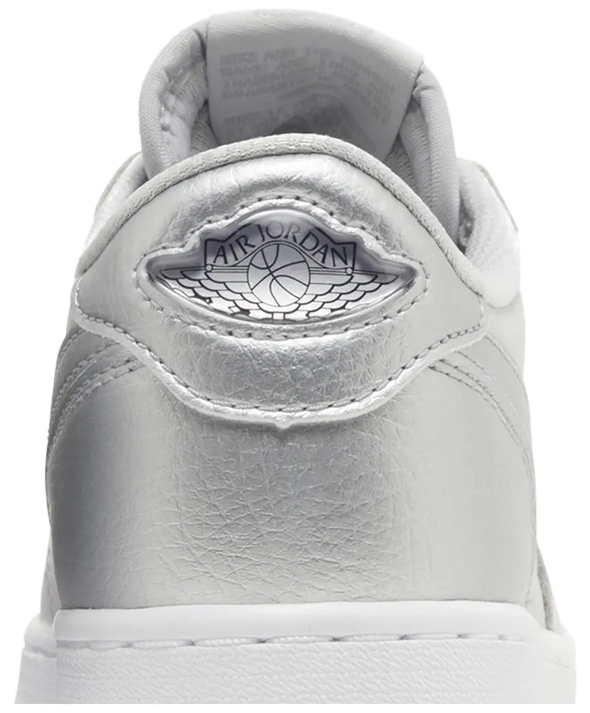 AIR JORDAN 1 RETRO LOW OG NEUTRLA GREY/METALLIC SILVER