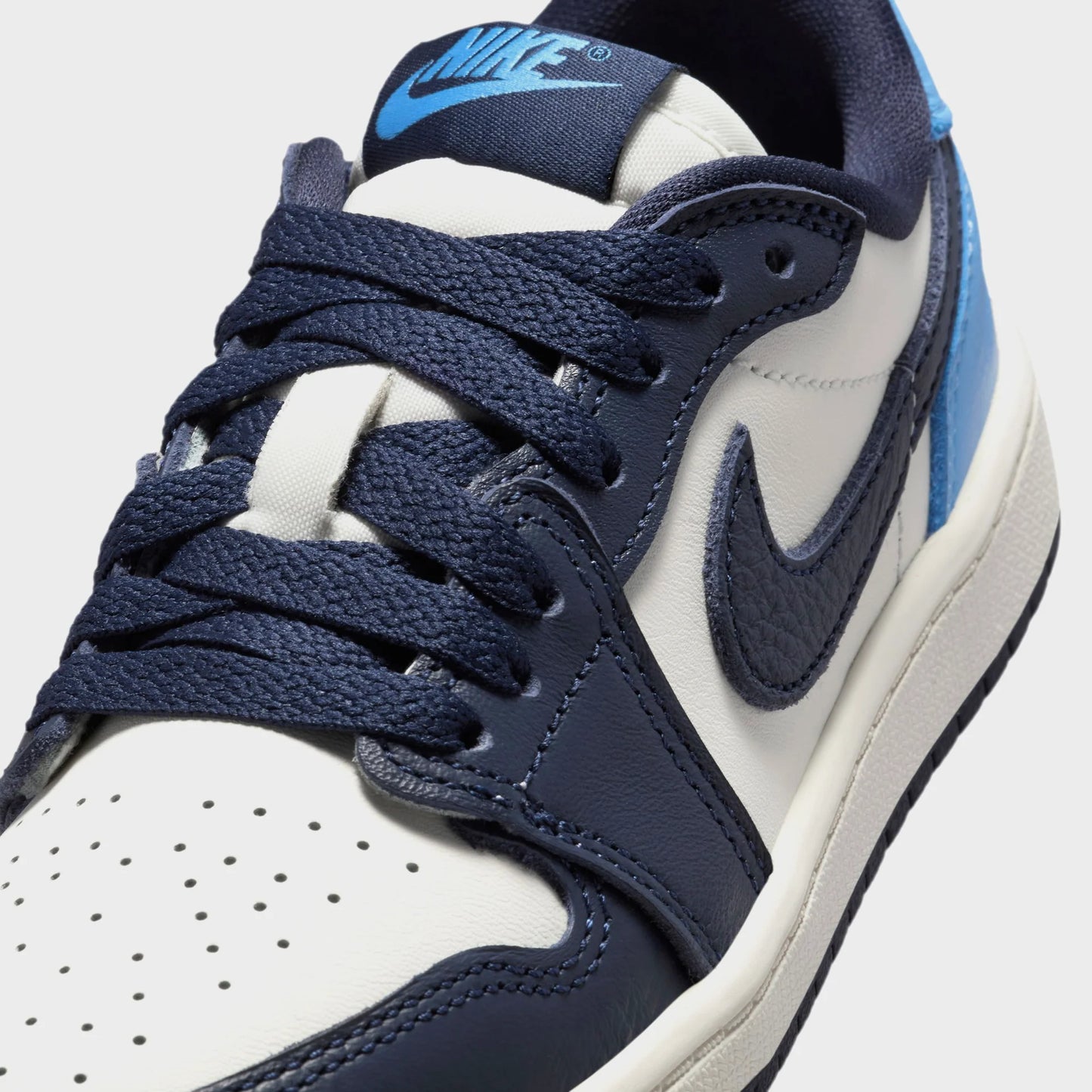 AIR JORDAN 1 RETRO LOW OG UNIVERSITY BLUE