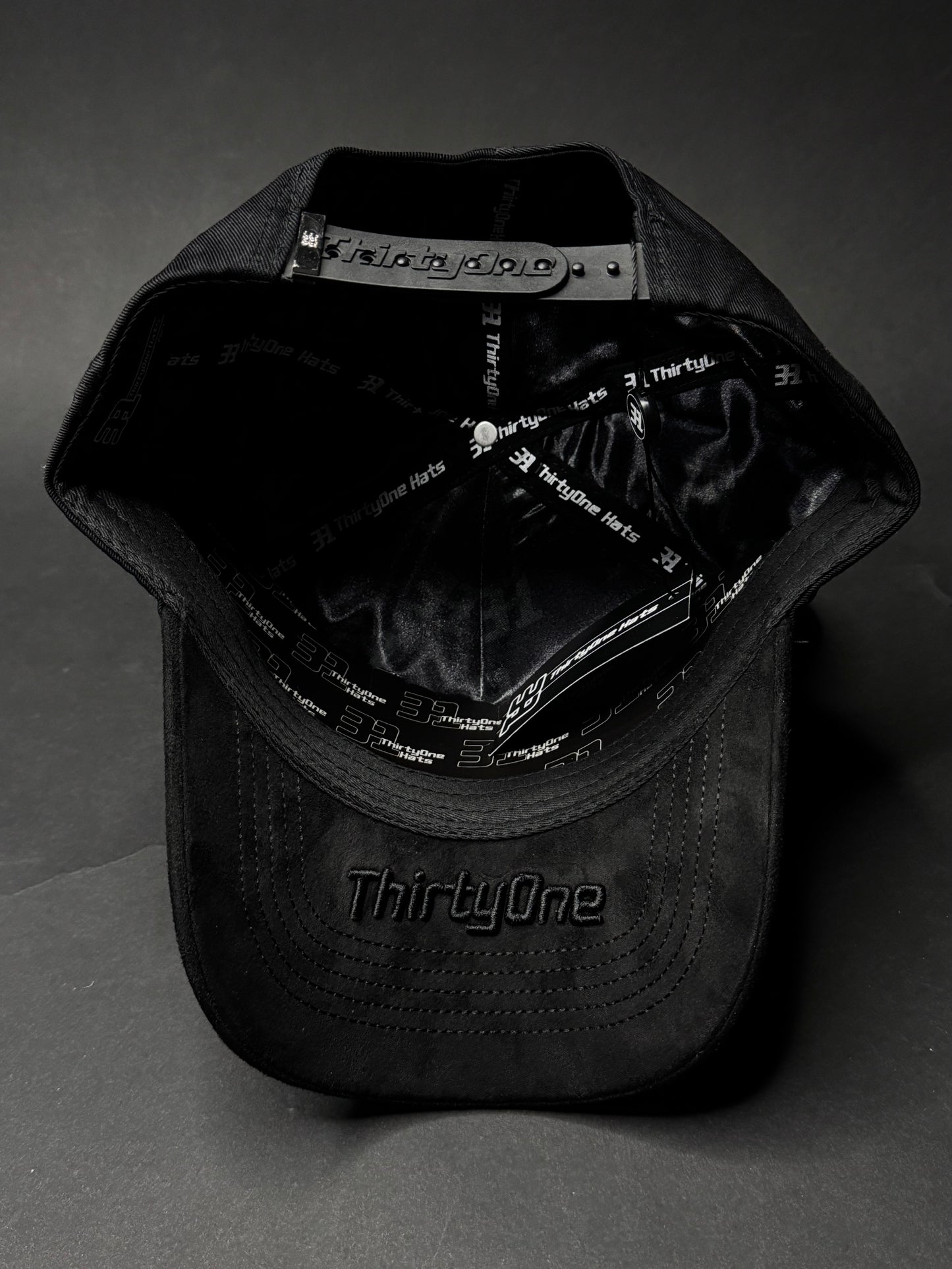 31 HATS "CRYSTAL BLACK"