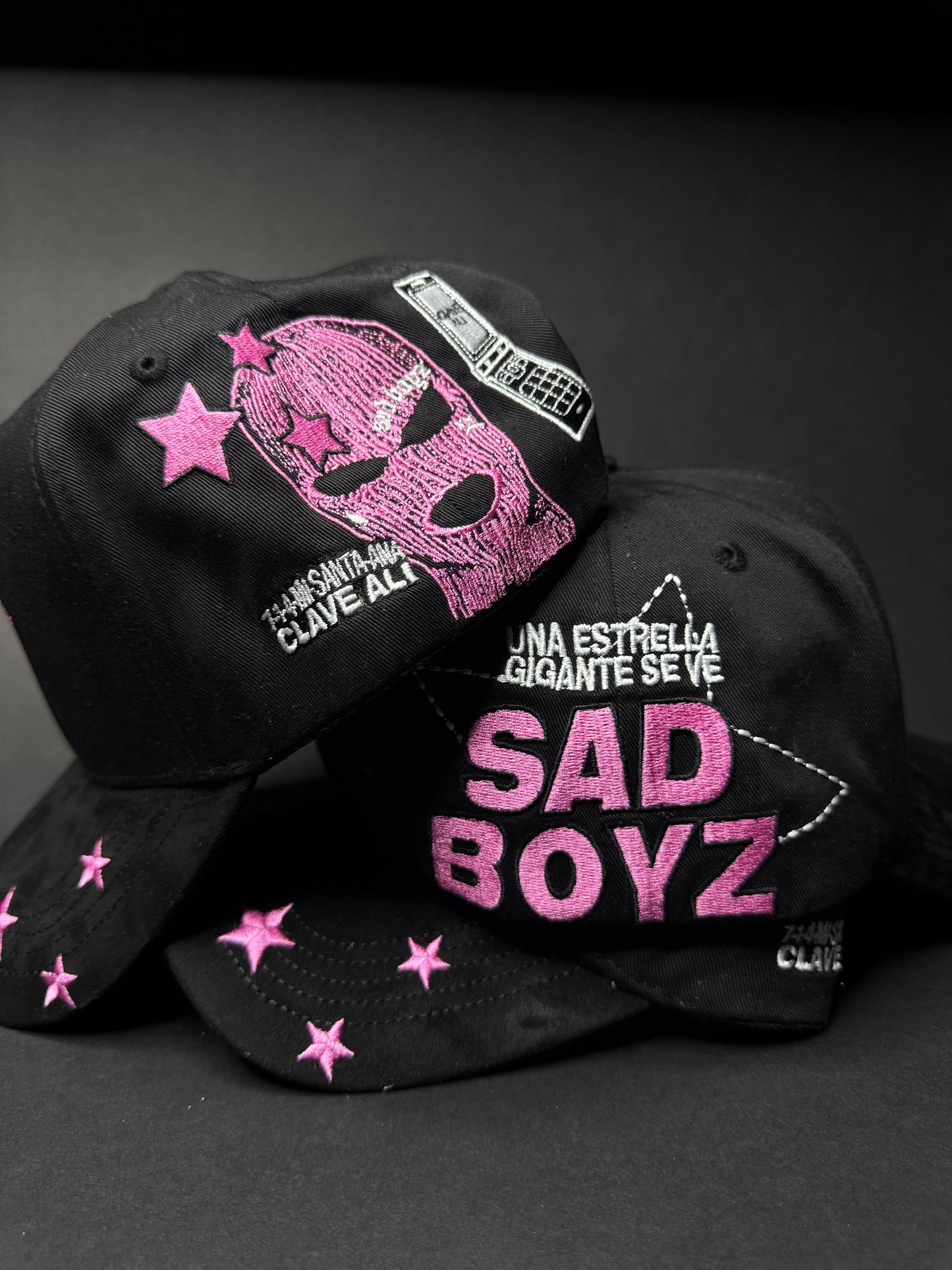DANDY HATS X JUNIOR H ¨CLAVE ALI¨