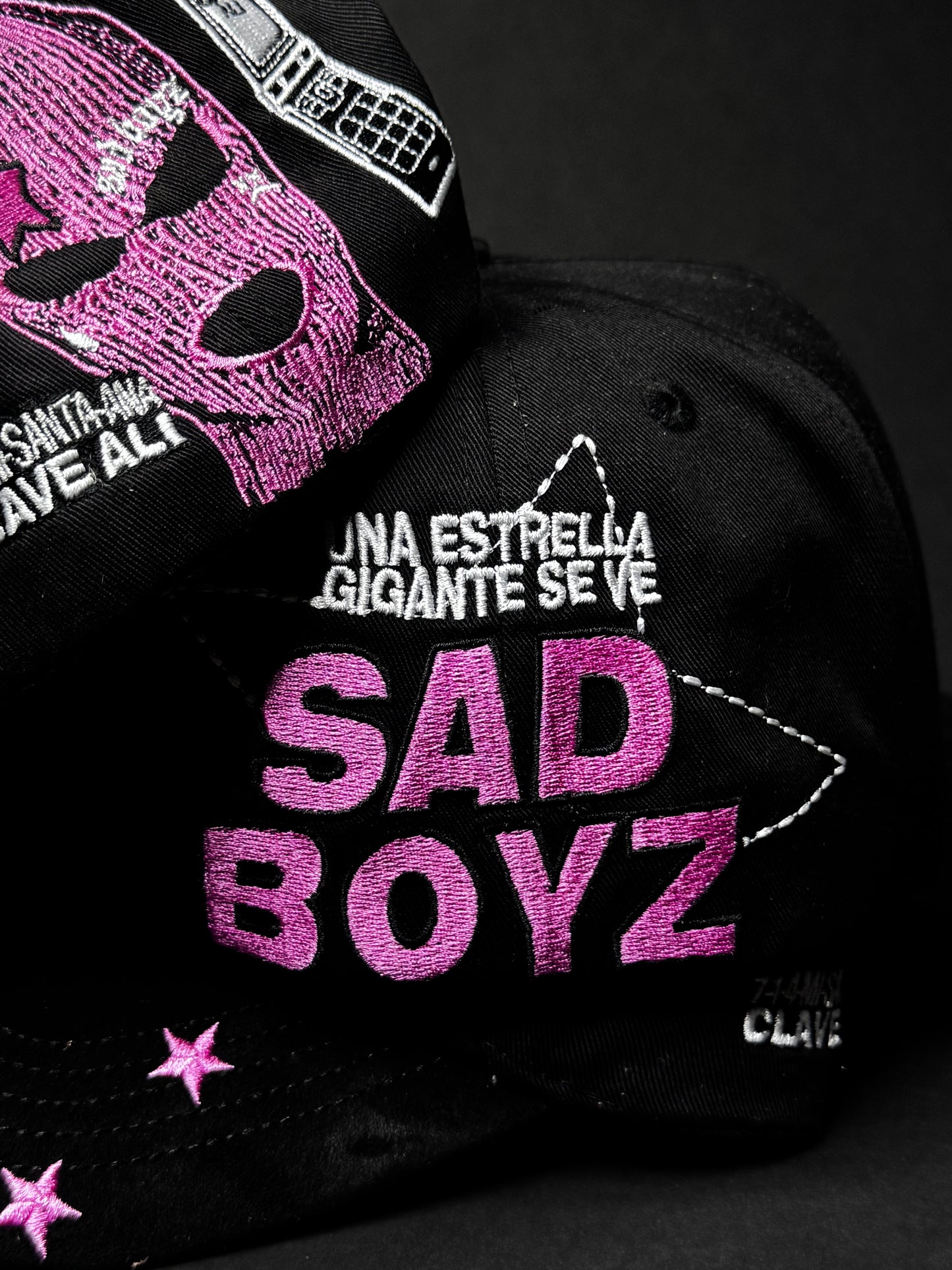DANDY HATS X JUNIOR H ¨CLAVE ALI¨