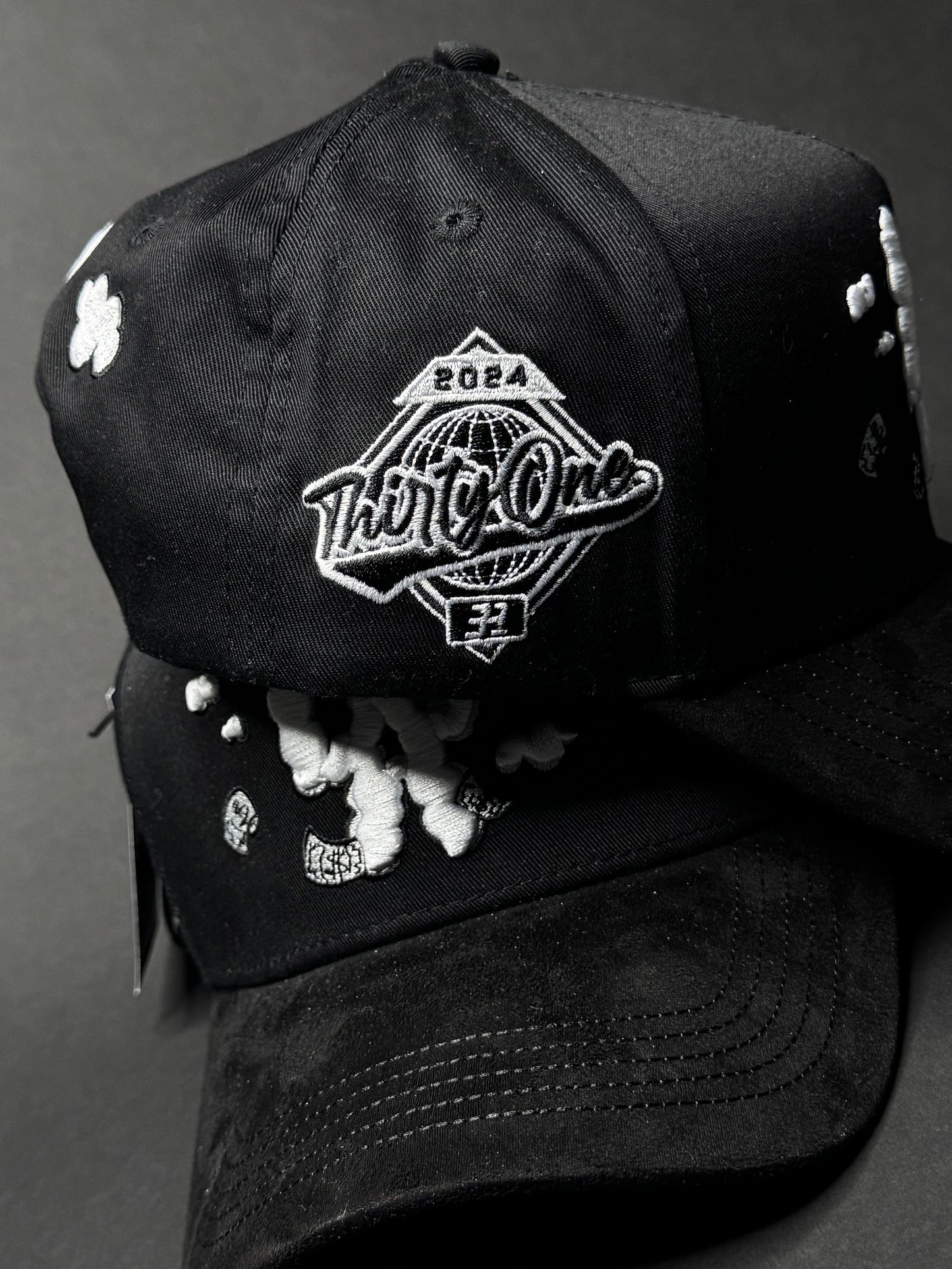 LA MONEYCLOUDS BLACK 31 HATS