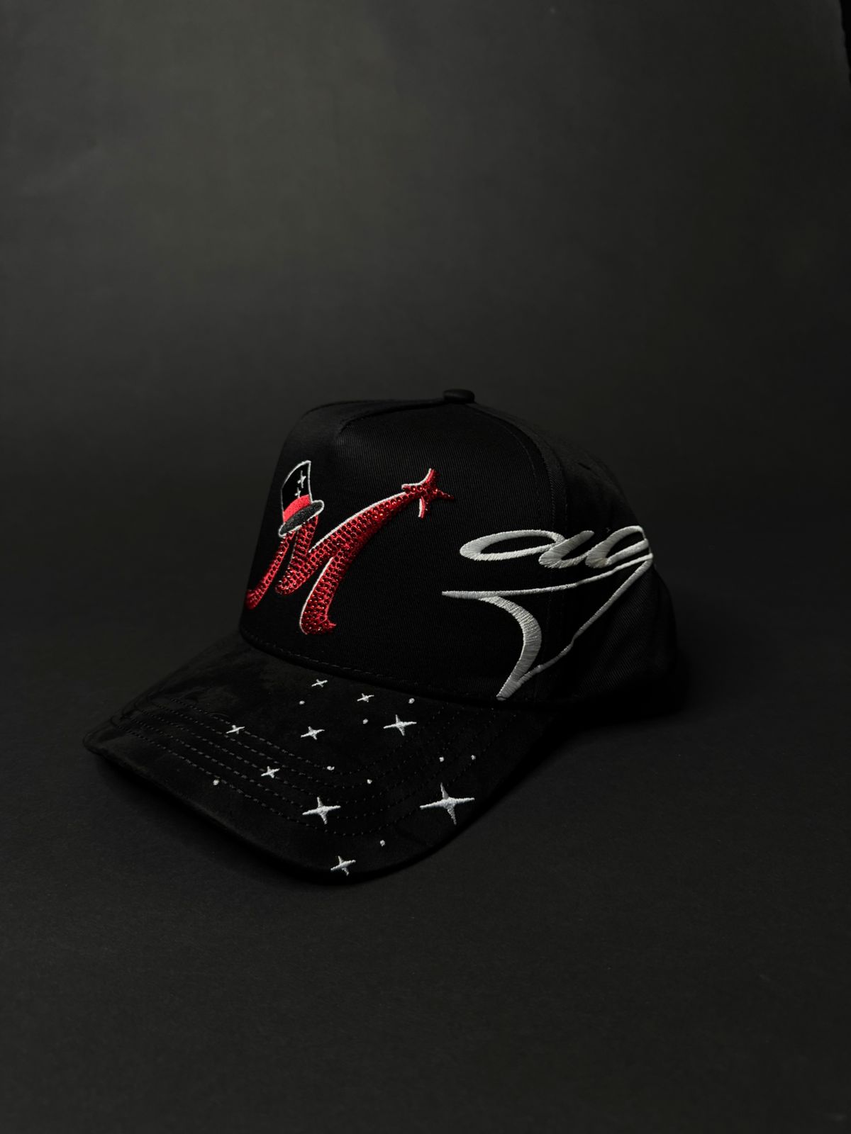 31 HATS "EL MAGO" ROJA